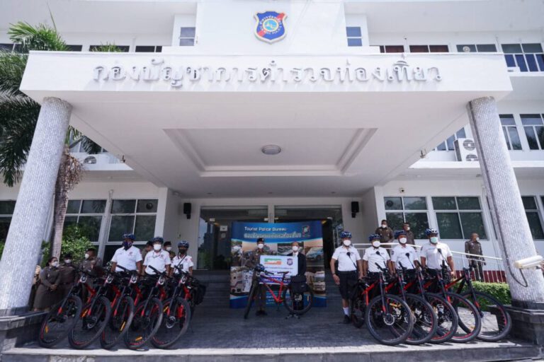 ผบช.ทท. รับมอบรถจักรยาน 40 คัน เพื่อสนับสนุนการปฏิบัติงานของตำรวจท่องเที่ยว