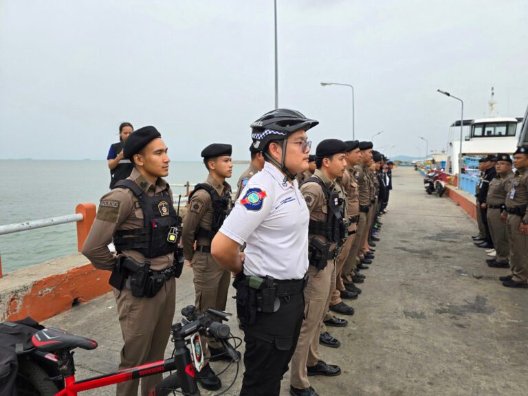 ปล่อยแถวสร้างความเชื่อมั่น นทท. สงกรานต์ 2567 ณ ท่าเทียบเรือ ทต.บ้านเพ